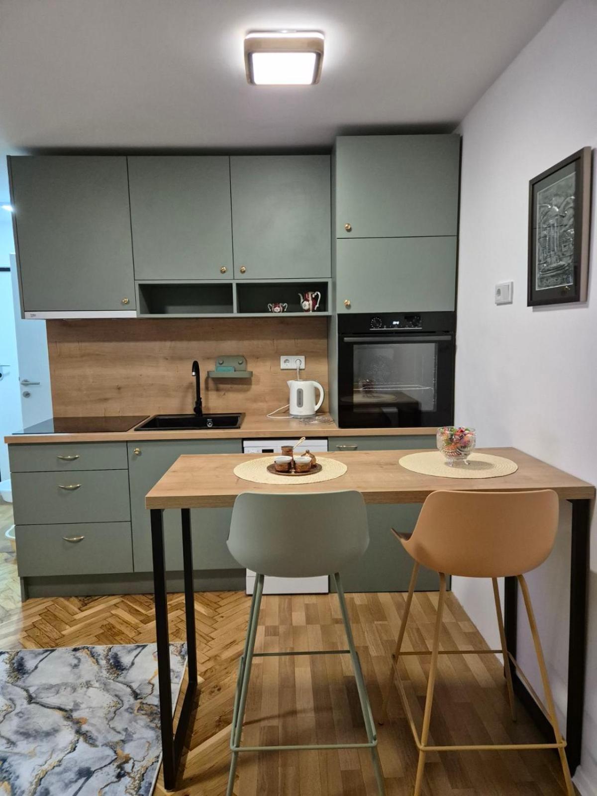 Sajra Apartment SJJ Esterno foto